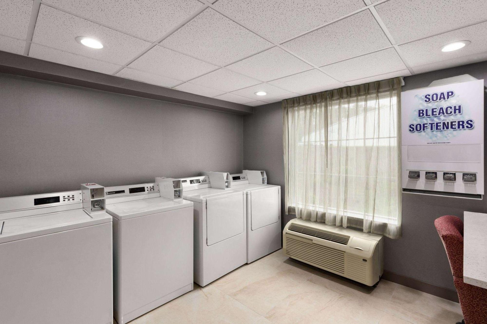 Hawthorn Extended Stay By Wyndham Knoxville Esterno foto